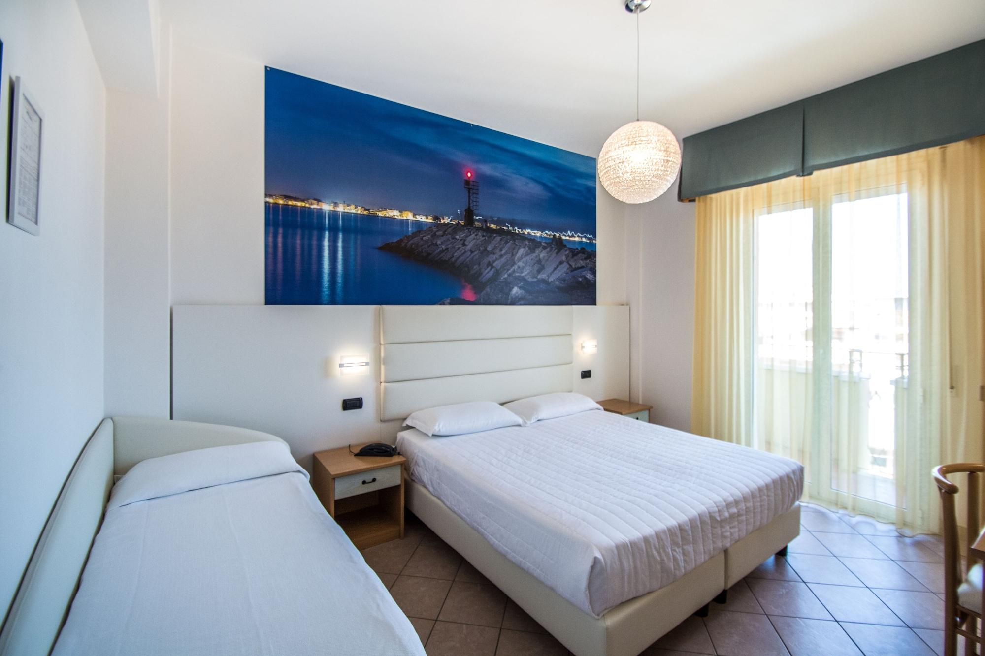 Hotel Palos Rimini Bagian luar foto