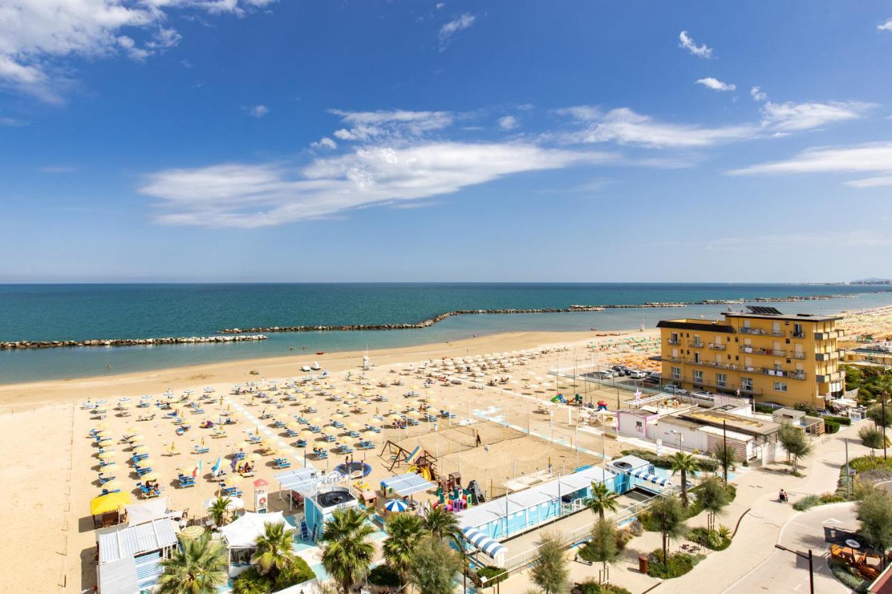 Hotel Palos Rimini Bagian luar foto