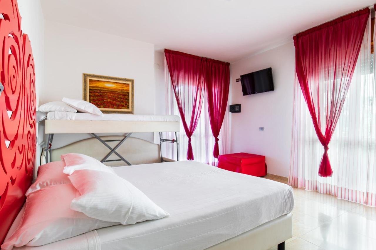 Hotel Palos Rimini Bagian luar foto