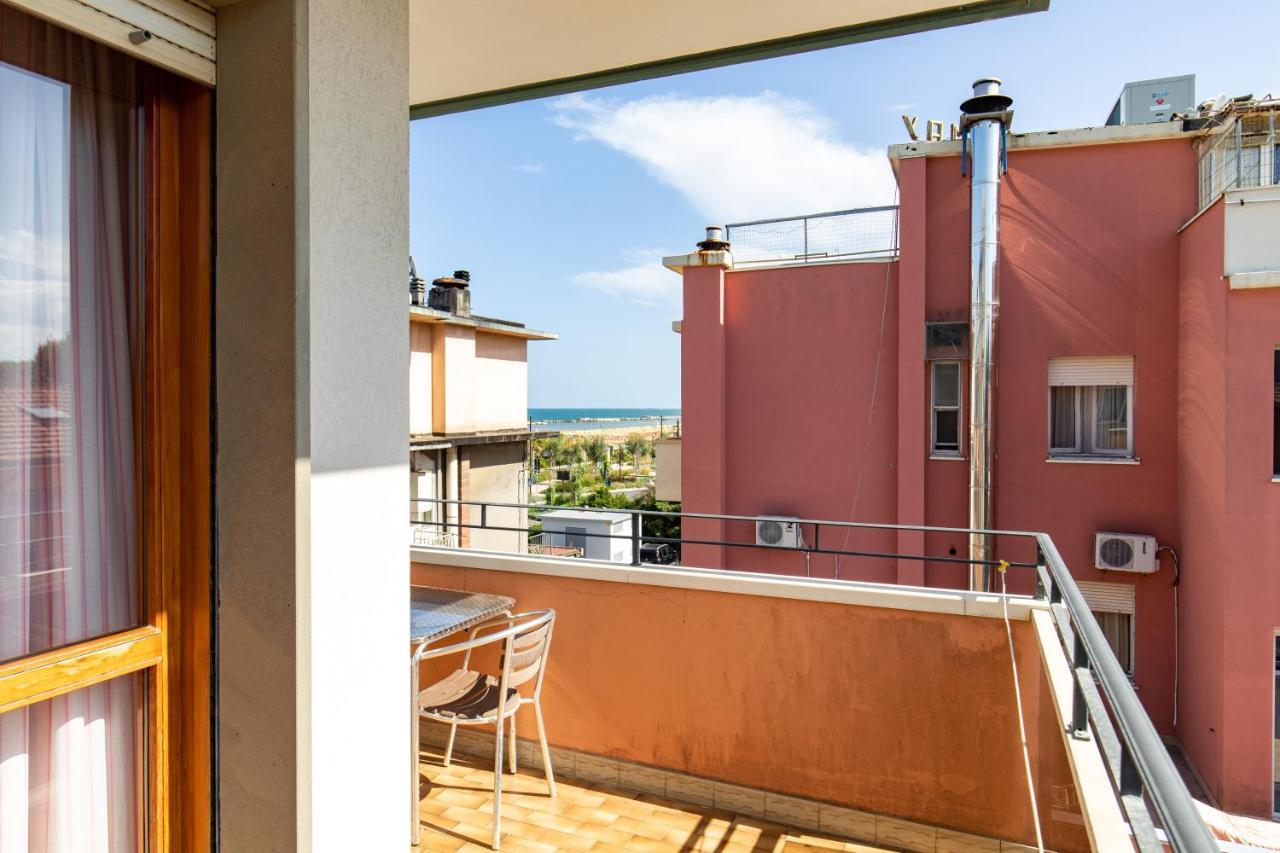Hotel Palos Rimini Bagian luar foto