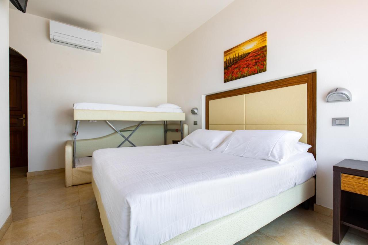 Hotel Palos Rimini Bagian luar foto