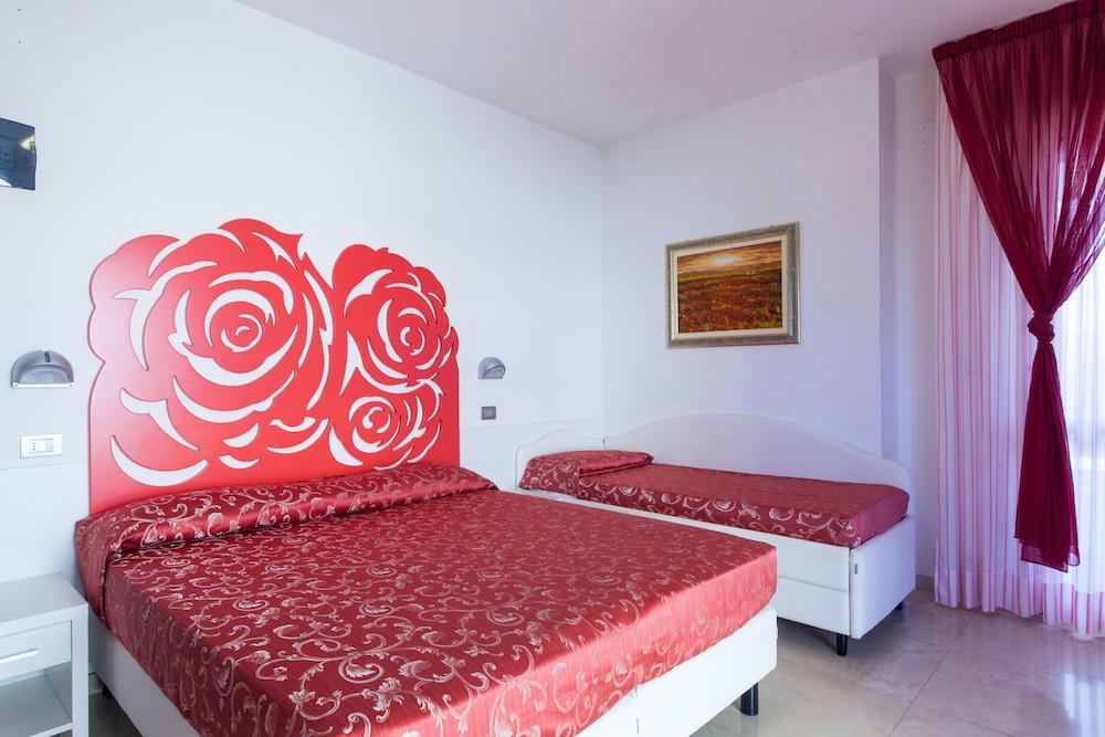 Hotel Palos Rimini Bagian luar foto