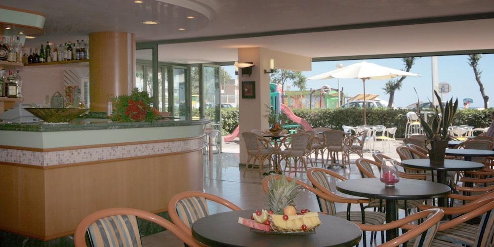 Hotel Palos Rimini Bagian luar foto