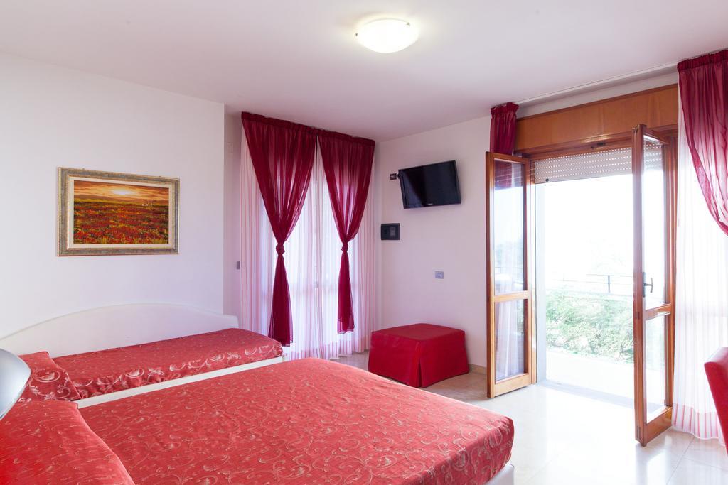 Hotel Palos Rimini Bagian luar foto