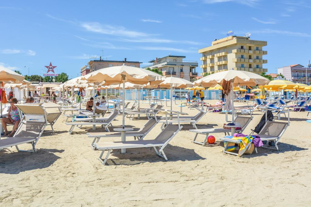 Hotel Palos Rimini Bagian luar foto