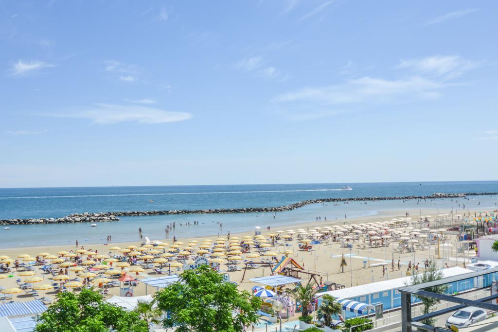 Hotel Palos Rimini Bagian luar foto