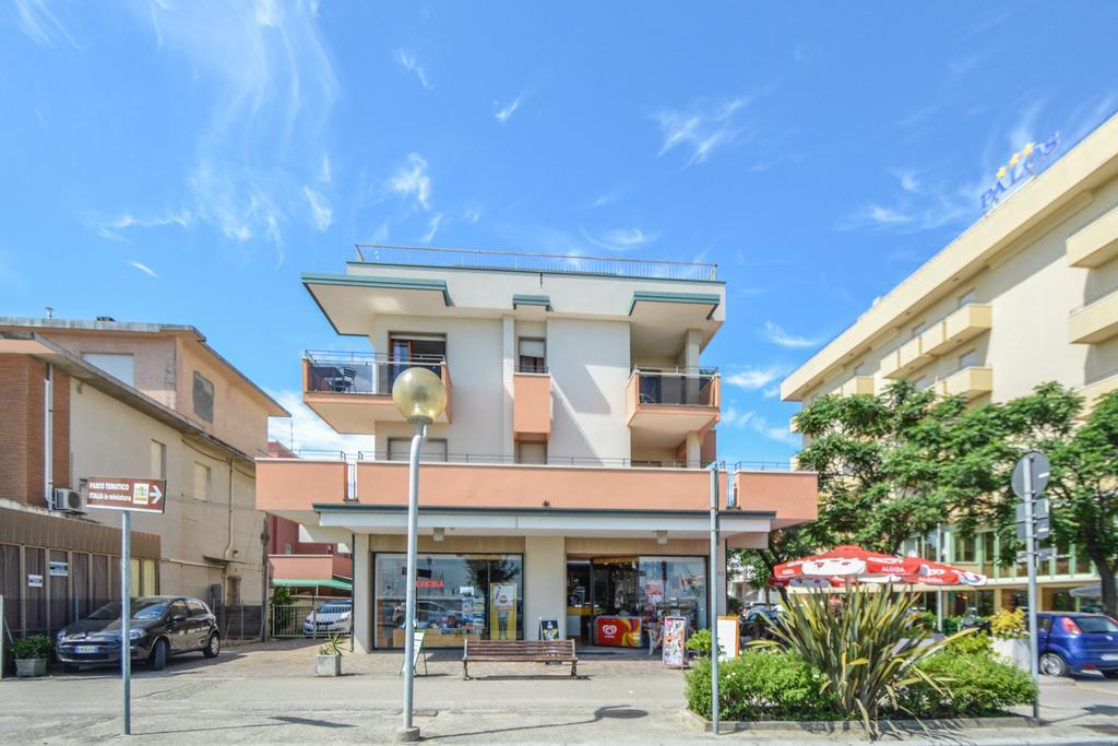 Hotel Palos Rimini Bagian luar foto