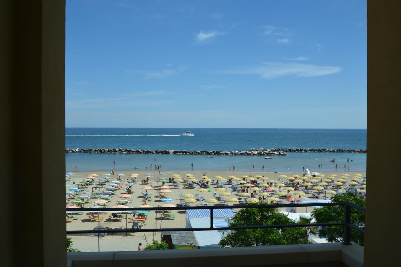 Hotel Palos Rimini Bagian luar foto